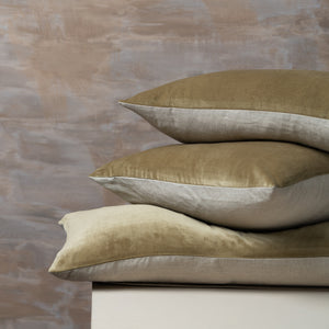 SAARDE Linen/Velvet Lumbar Cushion | Olive